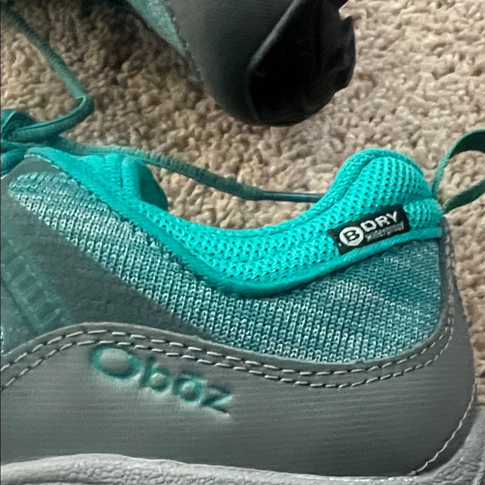 Oboz Women's Teal Athletic Trail Shoes
New without the box - Picture 4 of 8